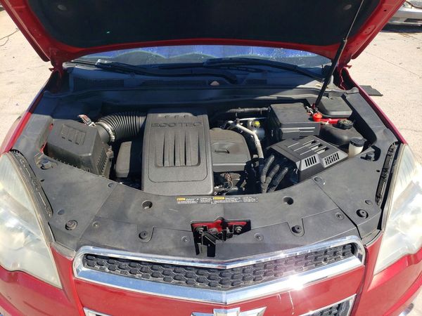2015 CHEVROLET EQUINOX 2LT — Engine bay