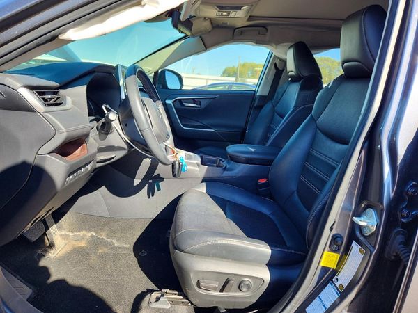2021 TOYOTA RAV4 Limited — DENT