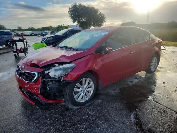 2015 KIA FORTE — Front 3/4