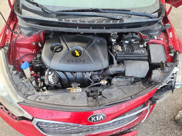 2015 KIA FORTE — Engine bay