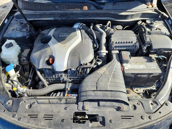2014 KIA OPTIMA 2.0 SX Full Option — Engine bay