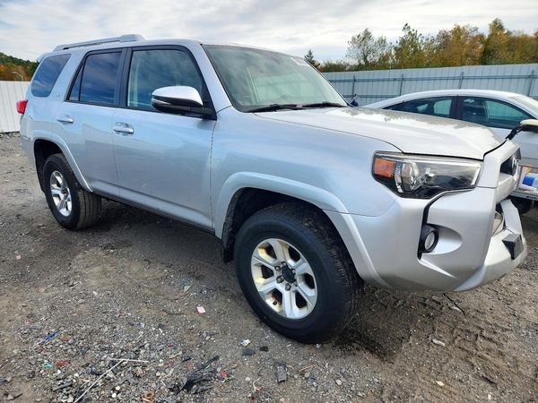 2016 TOYOTA 4RUNNER Base Grade — Passenger 3/4