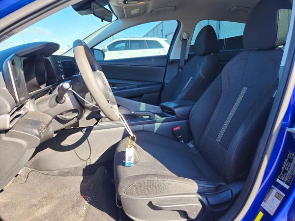2023 HYUNDAI ELANTRA SE — DENT