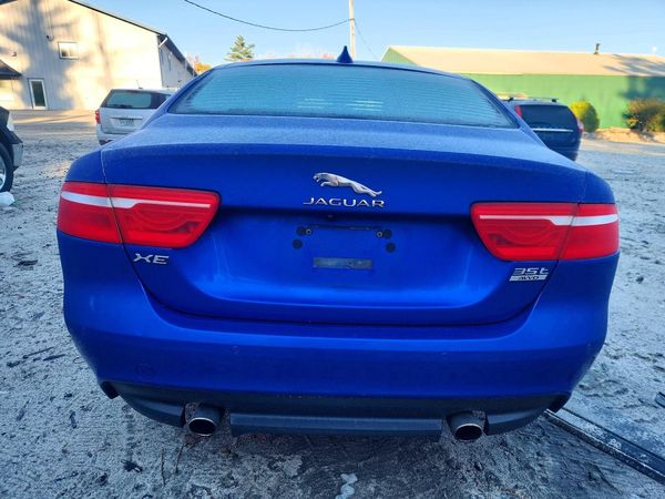 2017 JAGUAR XE Prestige — DIRR