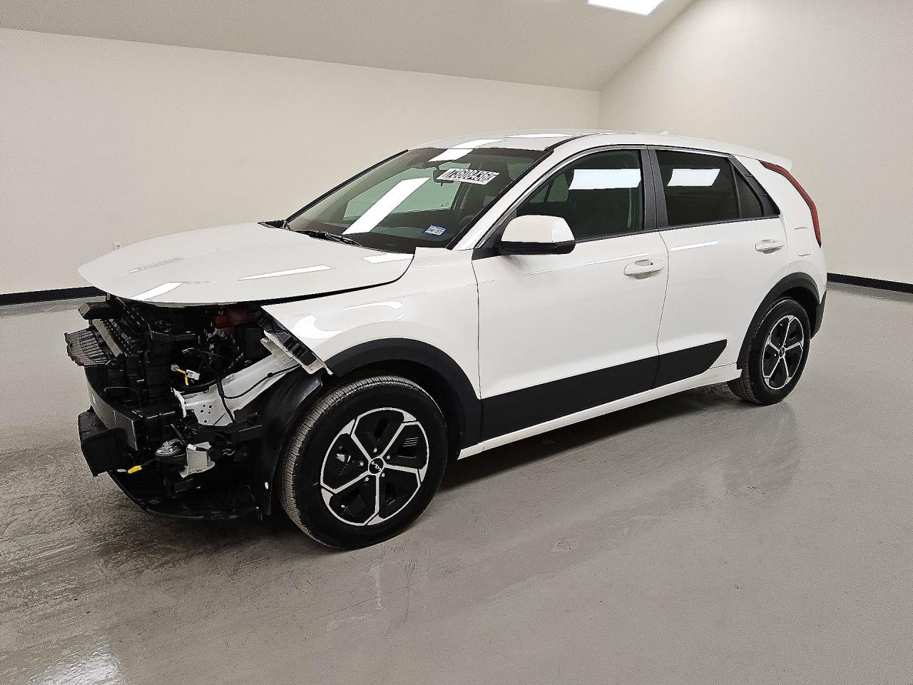 2026 KIA NIRO LX — Front 3/4