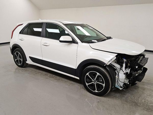 2026 KIA NIRO LX — Passenger 3/4