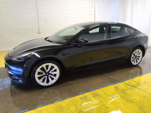 2022 TESLA MODEL 3 — Front 3/4