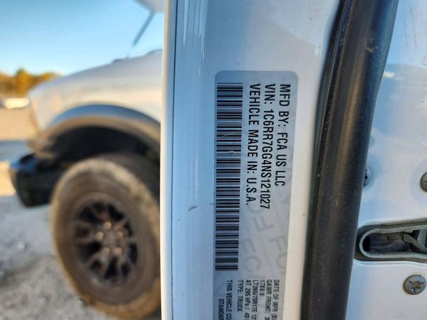 2022 RAM 1500 CLASSIC SLT — VINS