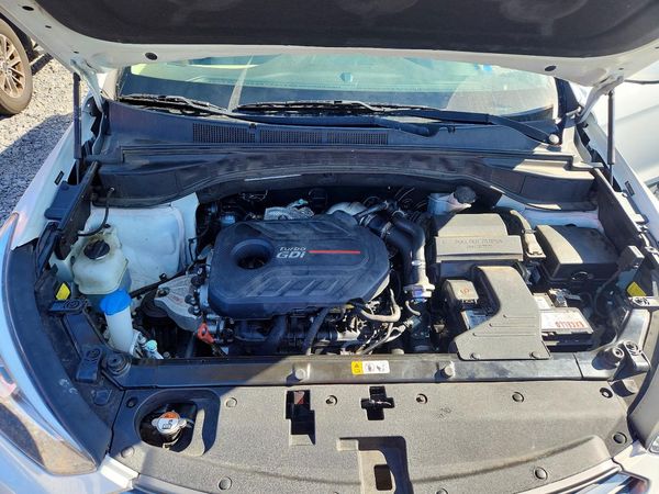 2018 HYUNDAI SANTA FE Sport 2.0T Ultimate — Engine bay