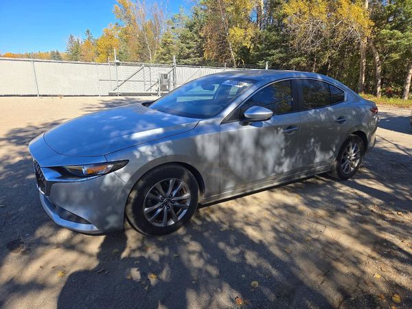 2019 MAZDA 3 — Front 3/4