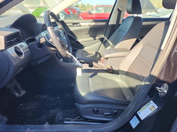 2020 VOLKSWAGEN PASSAT SE — DENT
