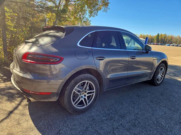 2015 PORSCHE MACAN — PSRA
