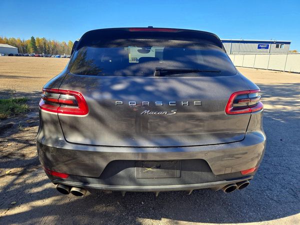 2015 PORSCHE MACAN — DIRR