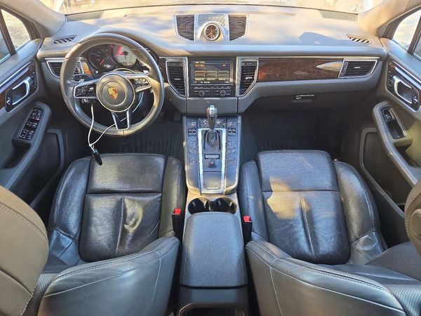 2015 PORSCHE MACAN — CKPT