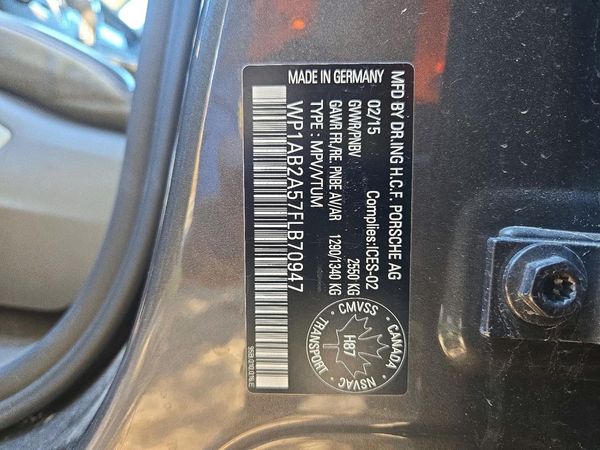 2015 PORSCHE MACAN — VINS