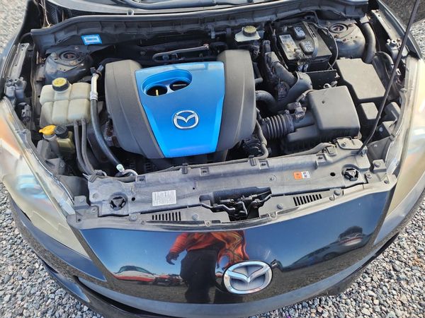 2012 MAZDA 3 Touring/GS — Engine bay