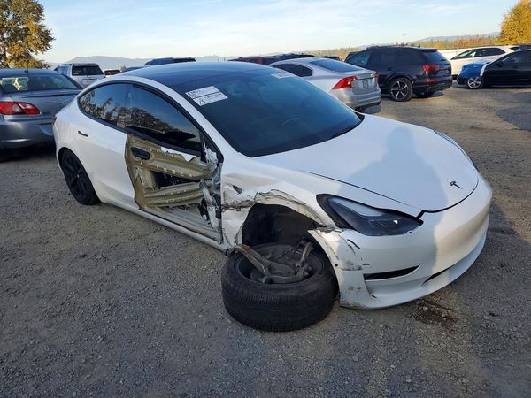 2021 TESLA MODEL 3 — Passenger 3/4