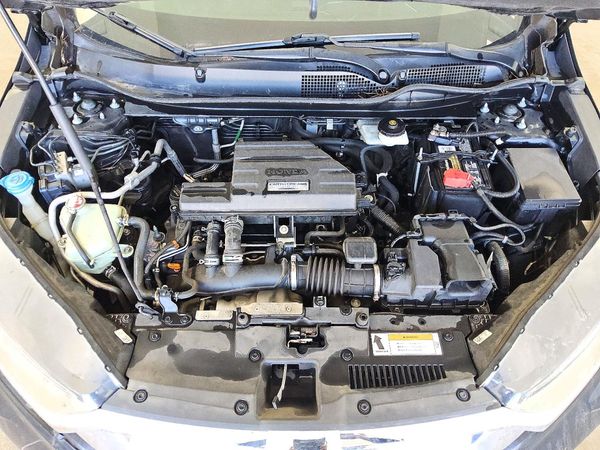 2017 HONDA CRV EX — Engine bay