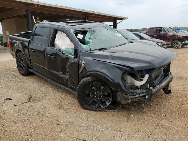 2023 FORD F-150 SuperCrew — Passenger 3/4