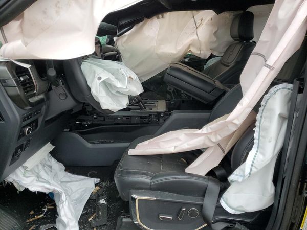 2023 FORD F-150 SuperCrew — DENT