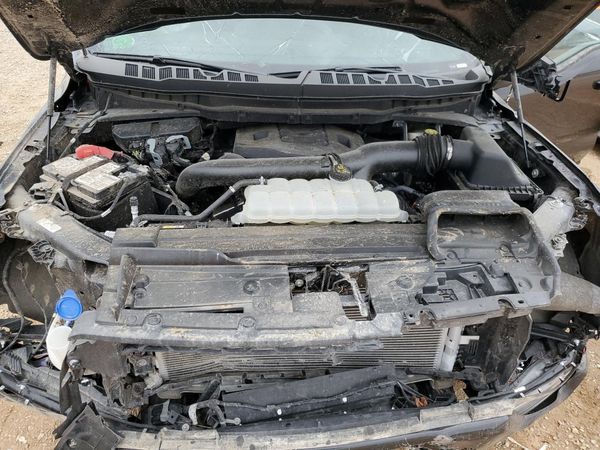2023 FORD F-150 SuperCrew — Engine bay