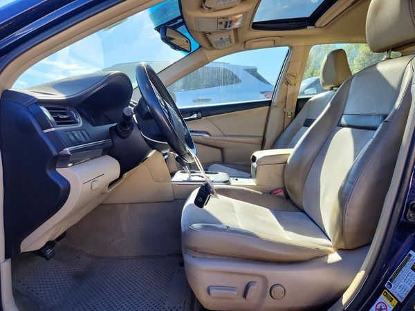 2014 TOYOTA CAMRY SOLA Hybrid — DENT