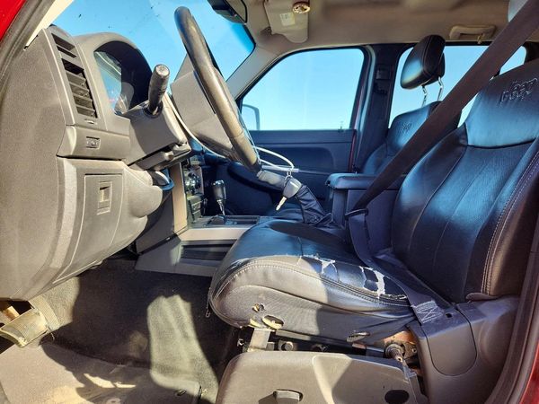 2012 JEEP LIBERTY Limited — DENT