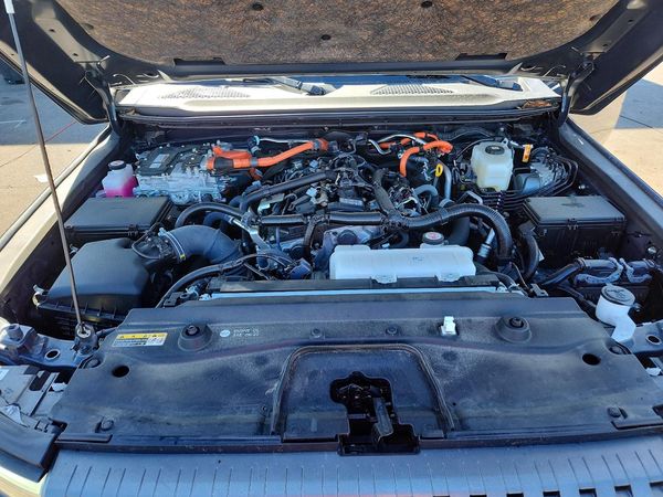 2025 TOYOTA LAND CRUISER — Engine bay