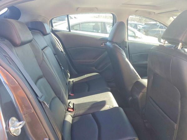 2015 MAZDA 3 Touring/GS