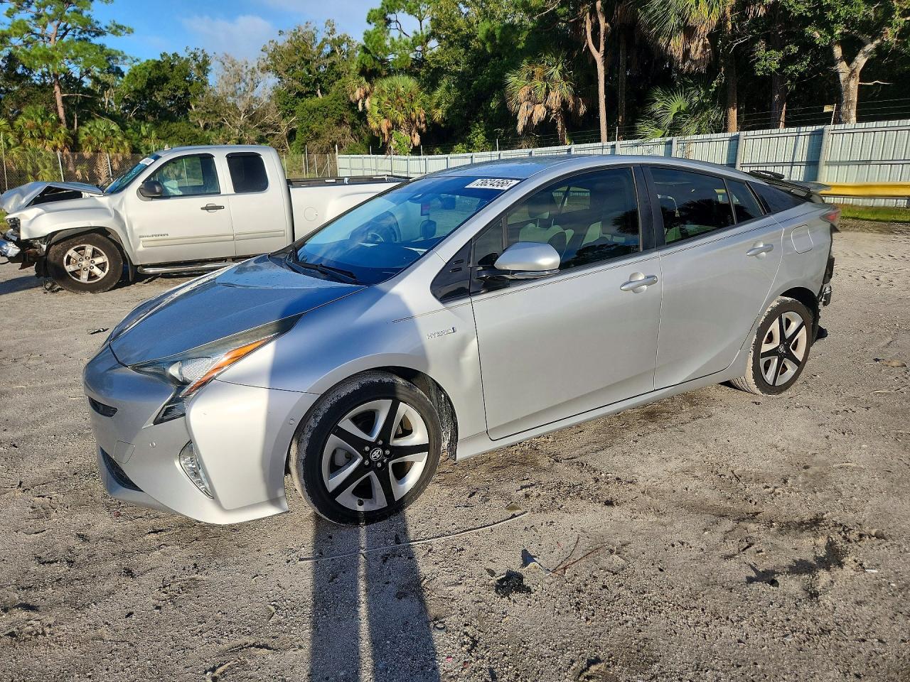 2018 TOYOTA PRIUS — Front 3/4