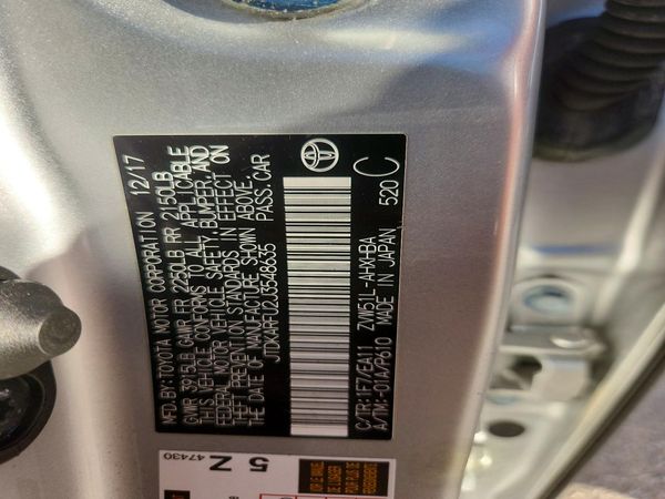 2018 TOYOTA PRIUS — VINS