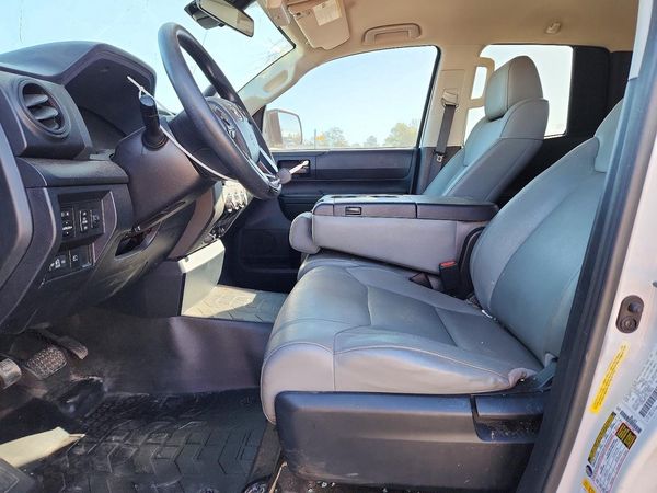 2019 TOYOTA TUNDRA SR5 Grade — DENT