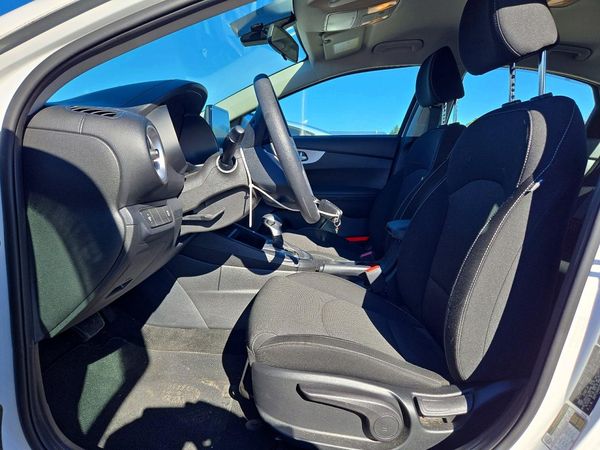 2022 KIA FORTE FE, LXS — DENT