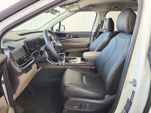 2027 KIA CARNIVAL LX, LXS — DENT