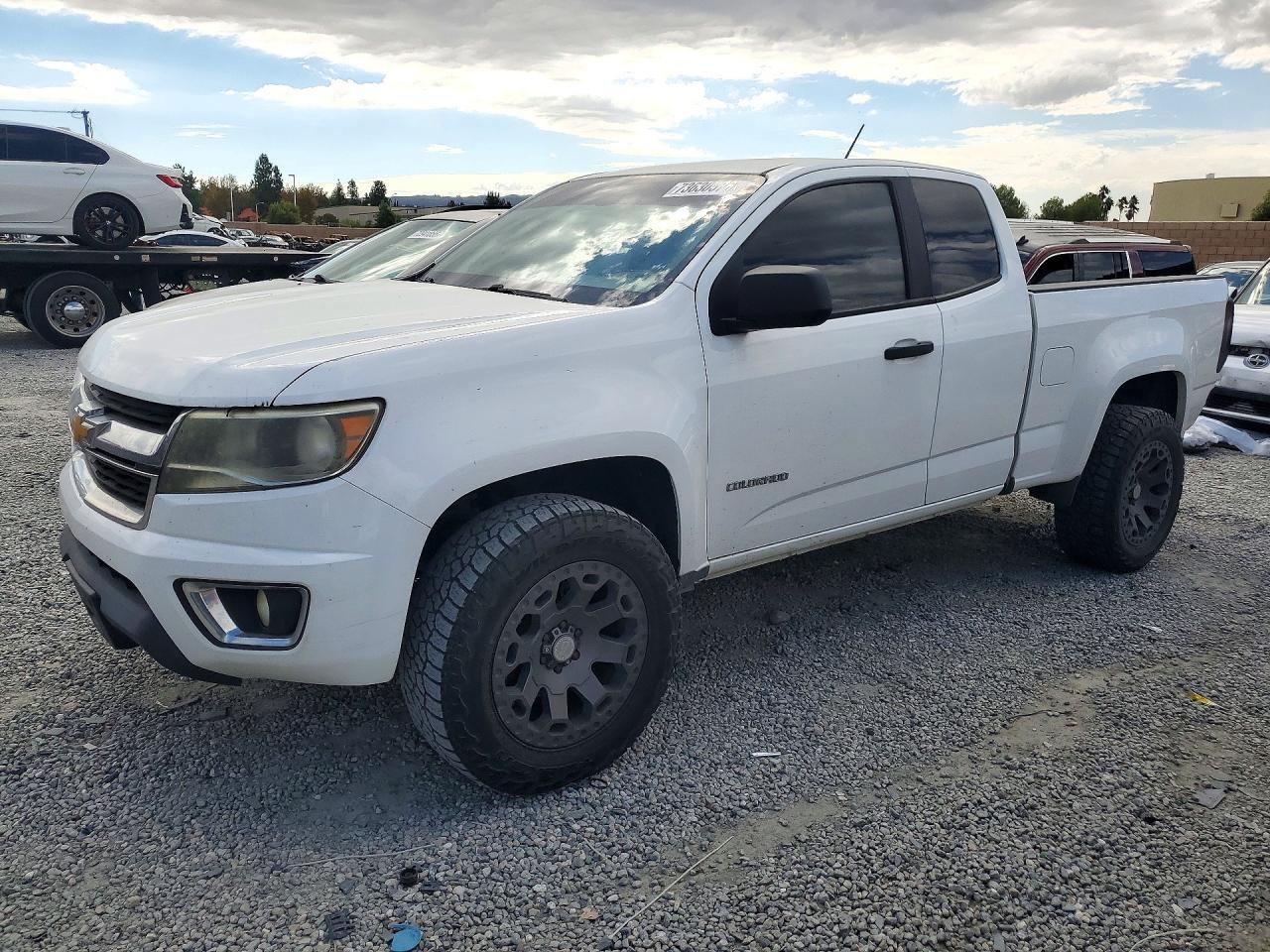 2016 CHEVROLET COLORADO Base — Front 3/4