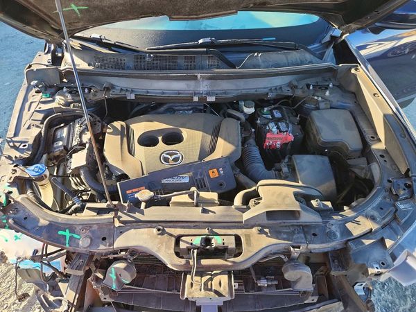 2016 MAZDA CX-9 — Engine bay
