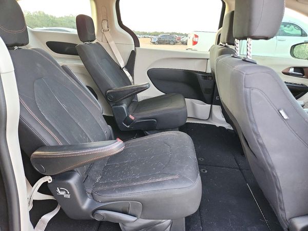2017 CHRYSLER PACIFICA Touring — PSRS
