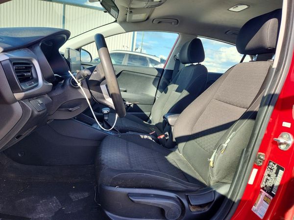 2021 KIA RIO — DENT