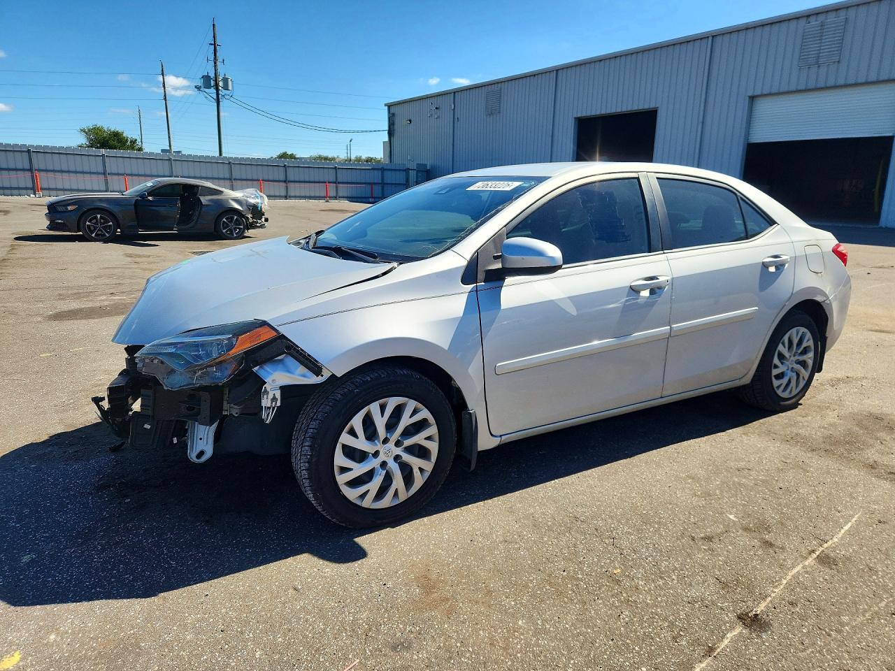2019 TOYOTA COROLLA L/LE/SE/XLE/XSE — Front 3/4