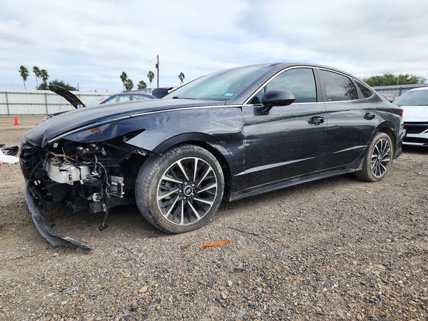 2021 HYUNDAI SONATA Limited — Front 3/4