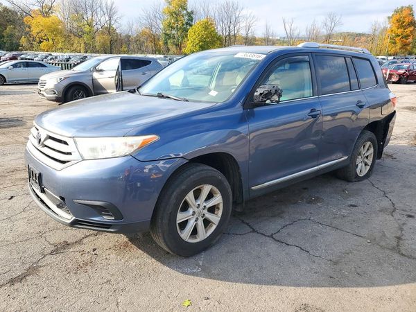 2013 TOYOTA HIGHLANDER Base/Hybrid — Front 3/4