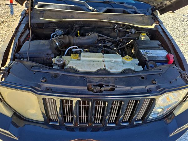 2012 JEEP LIBERTY Sport — Engine bay