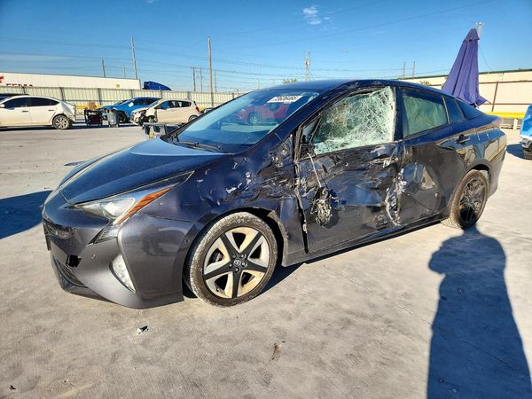 2017 TOYOTA PRIUS — DSFA — Front 3/4