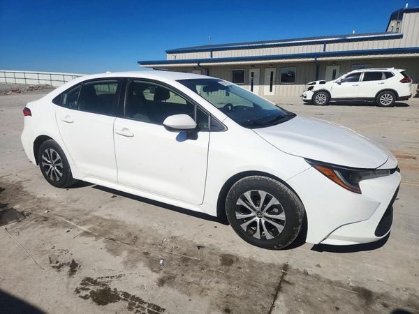 2022 TOYOTA COROLLA LE — Passenger 3/4