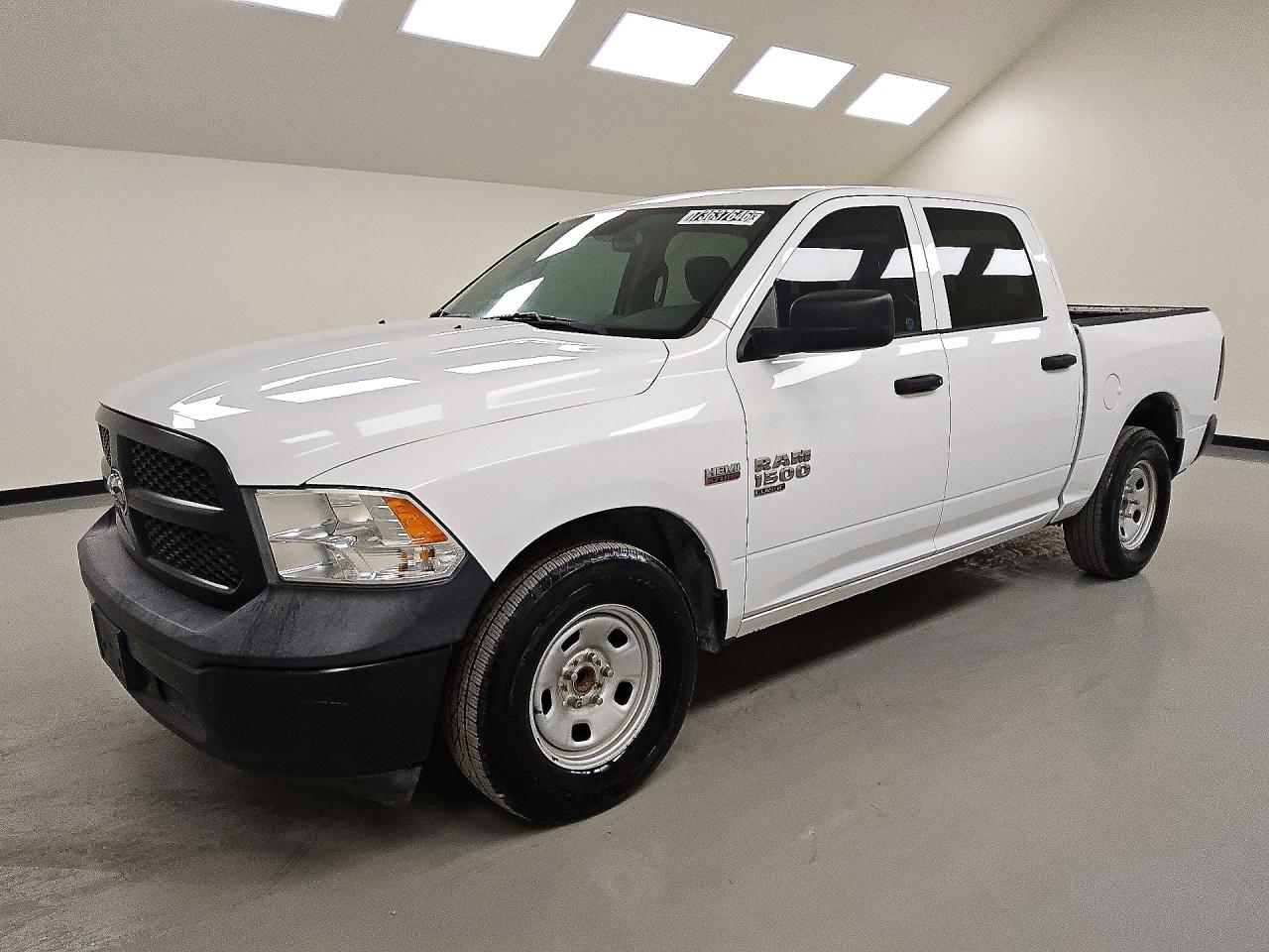 2019 RAM 1500 CLASSIC Tradesman, ST — Front 3/4