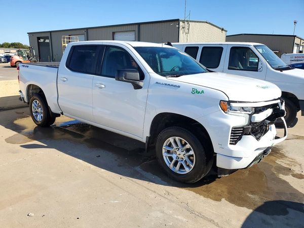 2026 CHEVROLET SILVERADO RST — Passenger 3/4