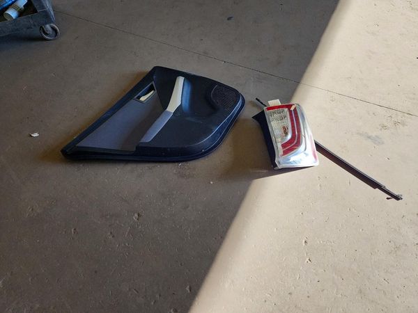 2013 TOYOTA PRIUS — LOOS