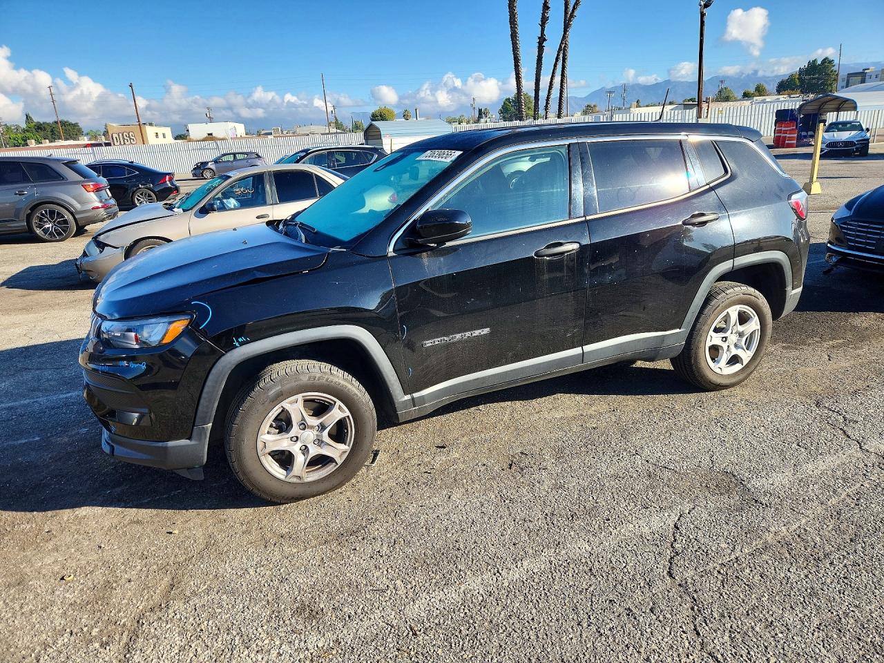 2022 JEEP COMPASS Sport — Front 3/4