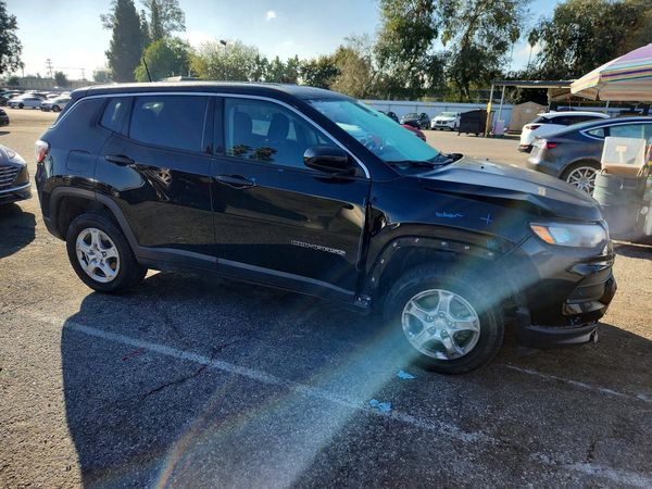 2022 JEEP COMPASS Sport — Passenger 3/4