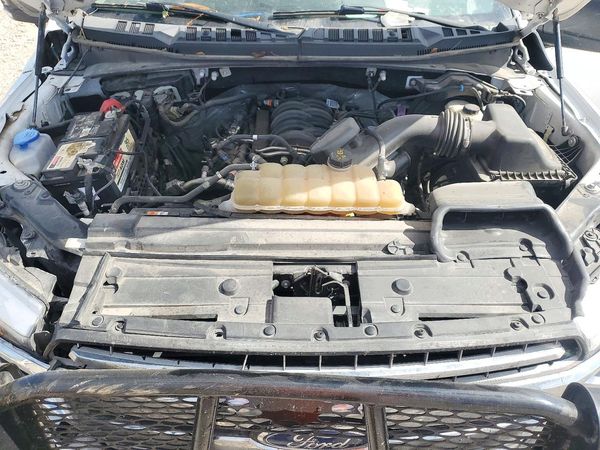 2019 FORD F150 — Engine bay